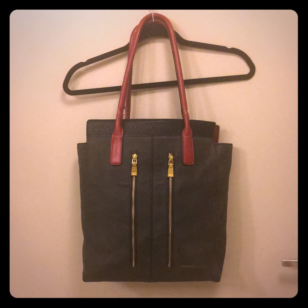 LAST CHANCE!Red and black tote Adrienne Vittadini